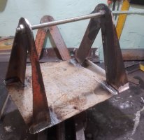 Изготовление подставок под самолеты