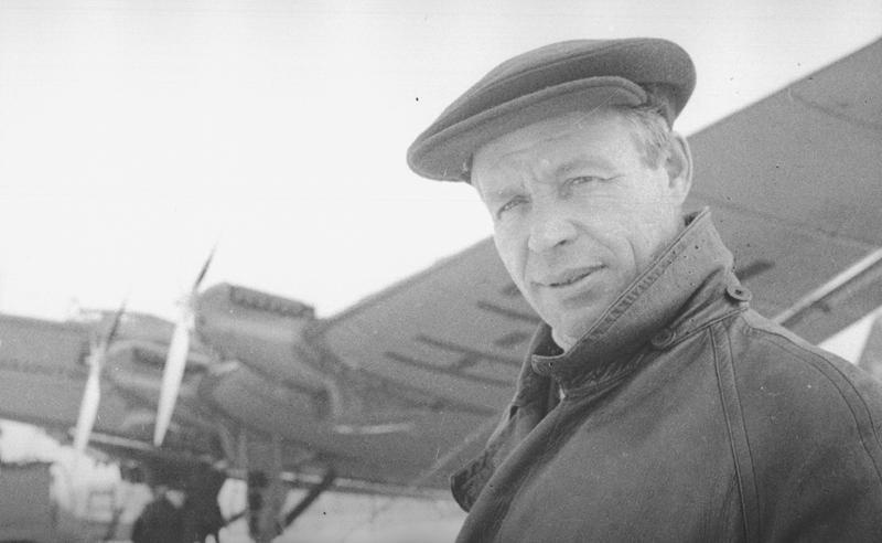 В 1895 г. родился полярный летчик Молоков Василий Сергеевич